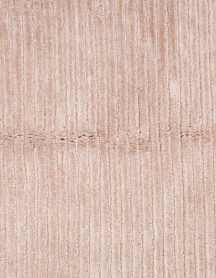 Detail image of  6' 6 x 9' 10  Hand Knotted Darya Wool Rug