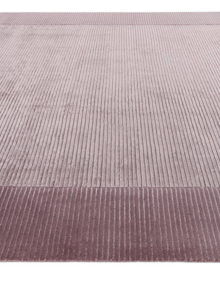 Detail image of  6' 5 x 9' 10  Hand Knotted Darya Wool Rug