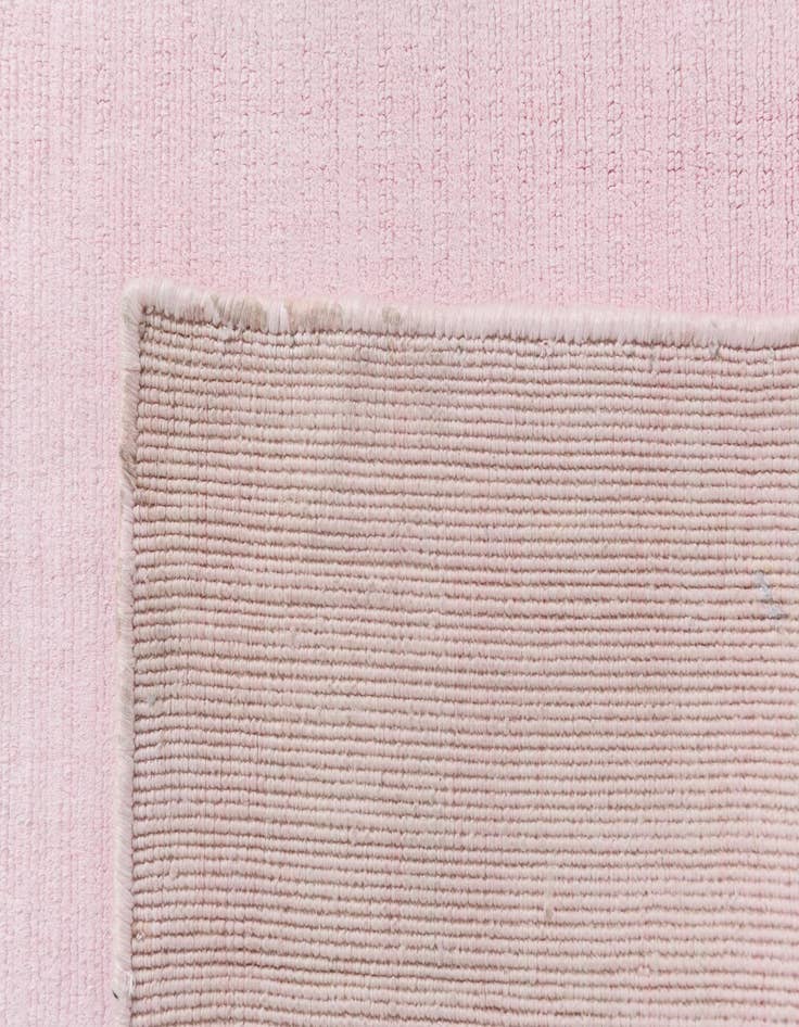 Detail image of  6' 6 x 9' 10  Hand Knotted Darya Wool Rug