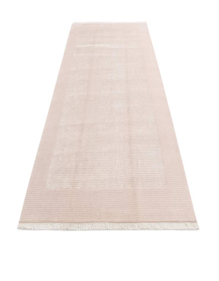 Detail image of  6' 6 x 9' 11  Hand Knotted Darya Wool Rug