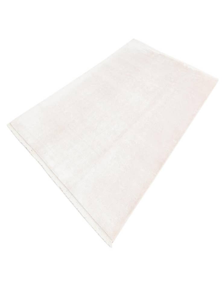 Detail image of  6' 5 x 9' 11  Hand Knotted Darya Wool Rug