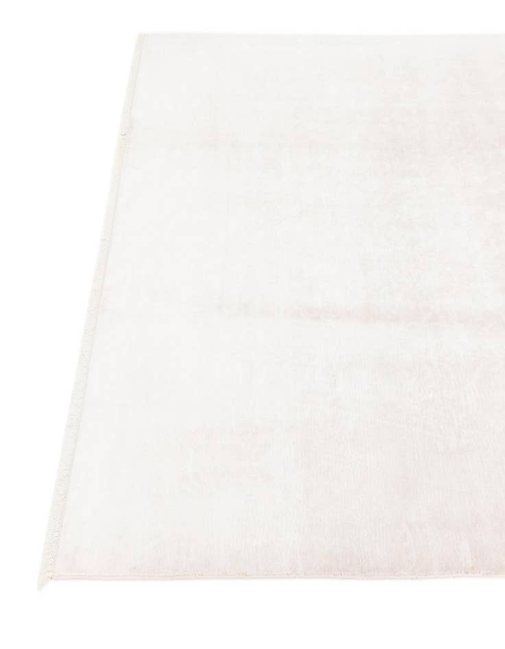 Detail image of  6' 5 x 9' 11  Hand Knotted Darya Wool Rug