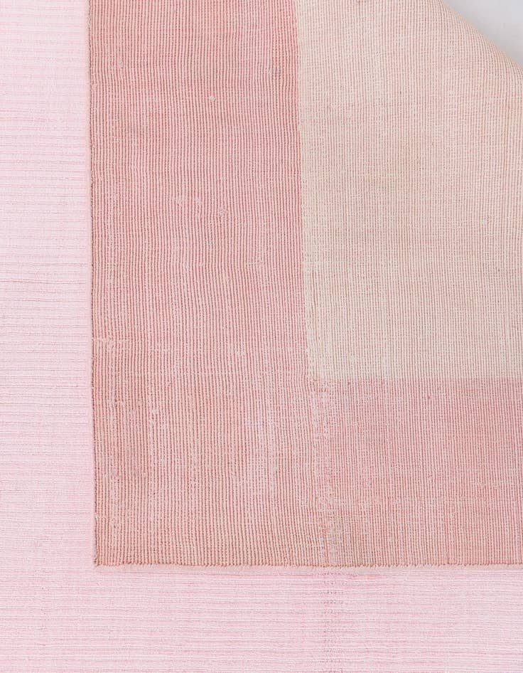 Detail image of  5' 5 x 7' 10 Darya Rug