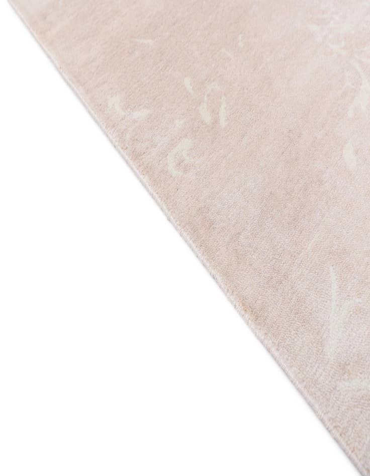 Detail image of  5' 7 x 7' 10  Hand Knotted Darya Wool Rug