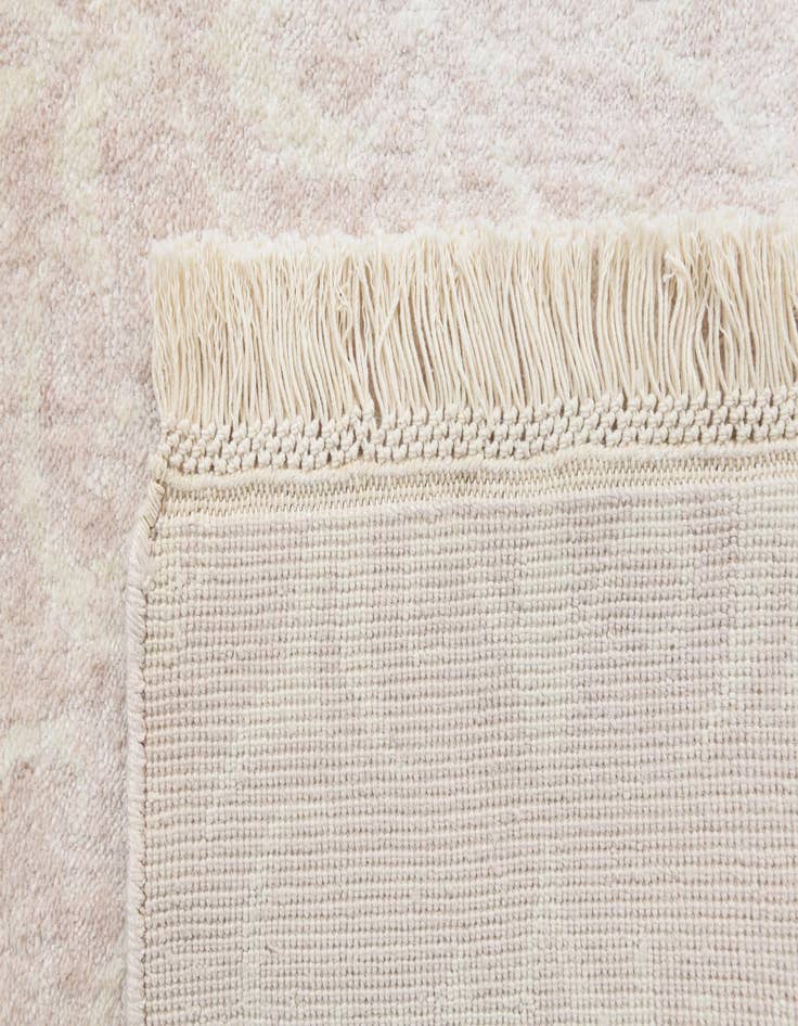 Detail image of  2' 7 x 4' 10  Hand Knotted Darya Wool Rug