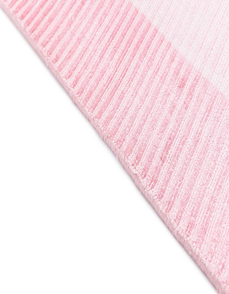 Detail image of  2' 7 x 4' 11  Hand Knotted Darya Wool Rug