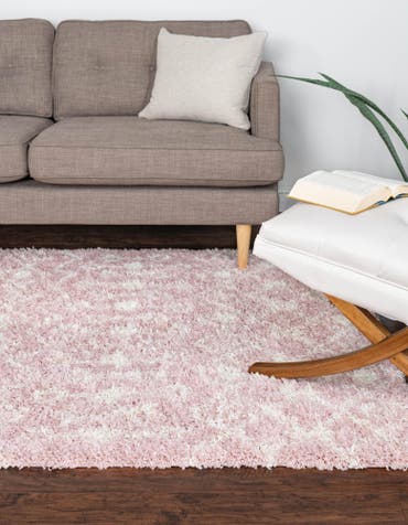  5' 3 x 8' Moroccan Trellis Shag Rug