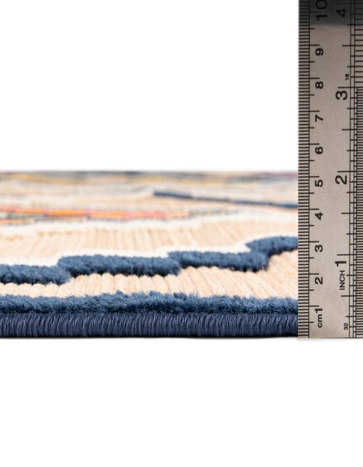 Detail image of  5' x 7' 7  Washable  Indoor / Outdoor Rug