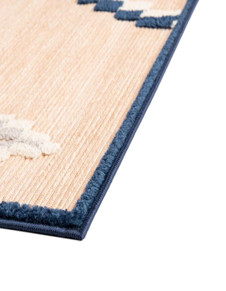 Detail image of  5' x 7' 7  Washable  Indoor / Outdoor Rug