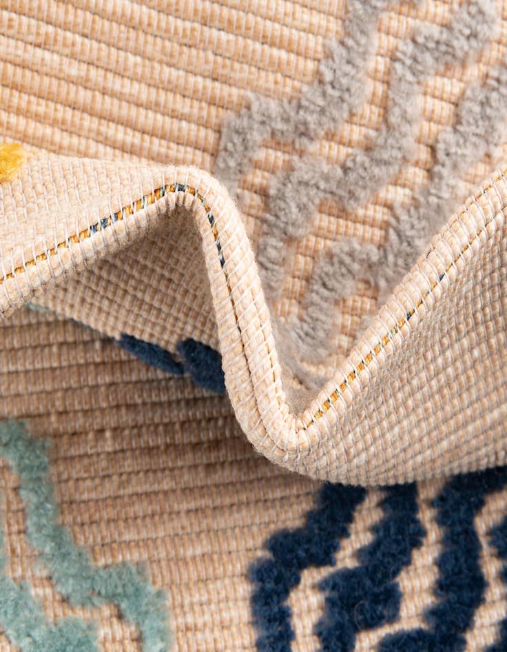 Detail image of  5' x 7' 7  Washable  Indoor / Outdoor Rug