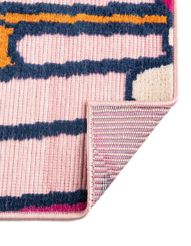 Detail image of  5' 3 x 7' 7  Washable  Indoor / Outdoor Rug