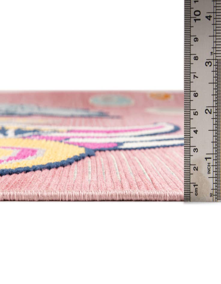 Detail image of  5' 3 x 7' 7  Washable  Indoor / Outdoor Rug