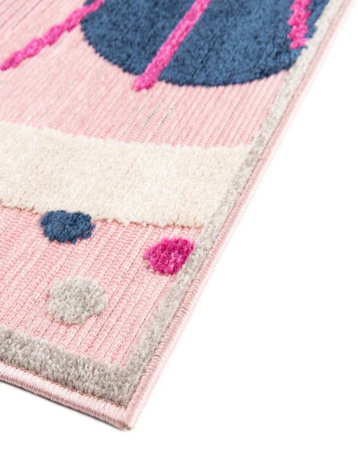 Detail image of  5' 3 x 7' 7  Washable  Indoor / Outdoor Rug