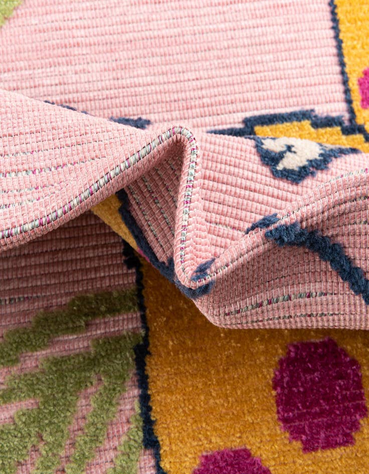 Detail image of  5' 3 x 7' 7  Washable  Indoor / Outdoor Rug