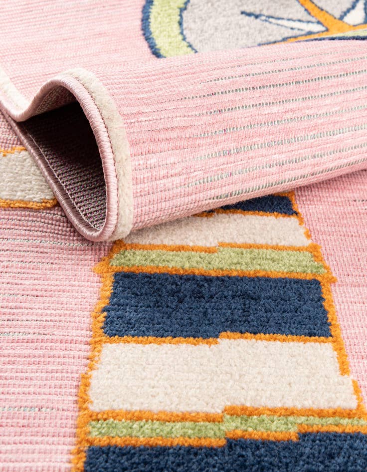 Detail image of  5' 3 x 7' 7  Washable  Indoor / Outdoor Rug