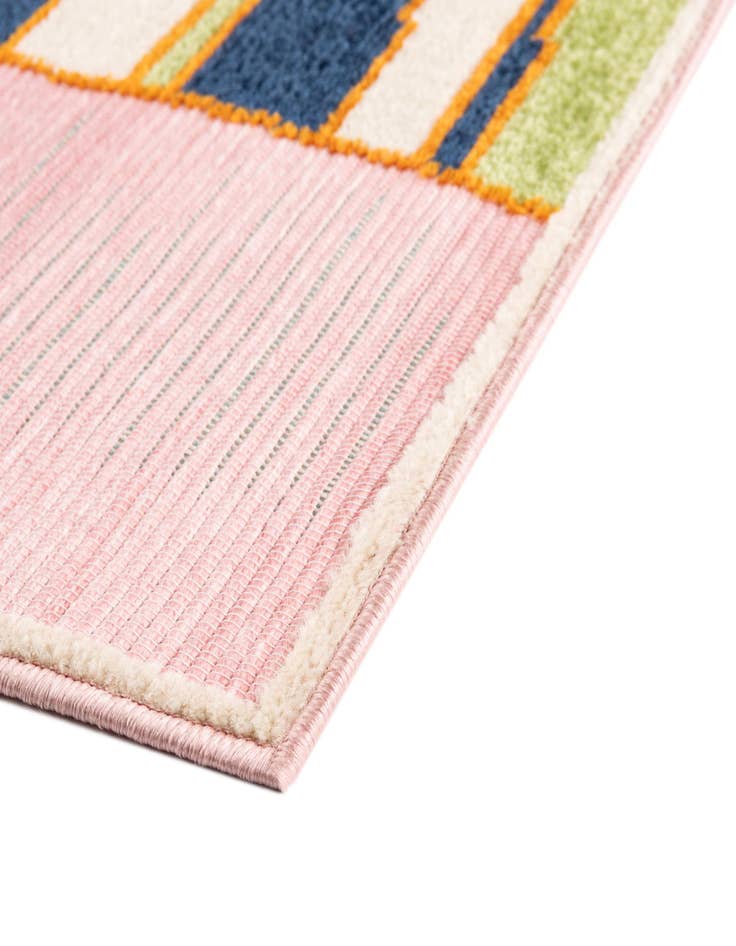 Detail image of  5' 3 x 7' 7  Washable  Indoor / Outdoor Rug
