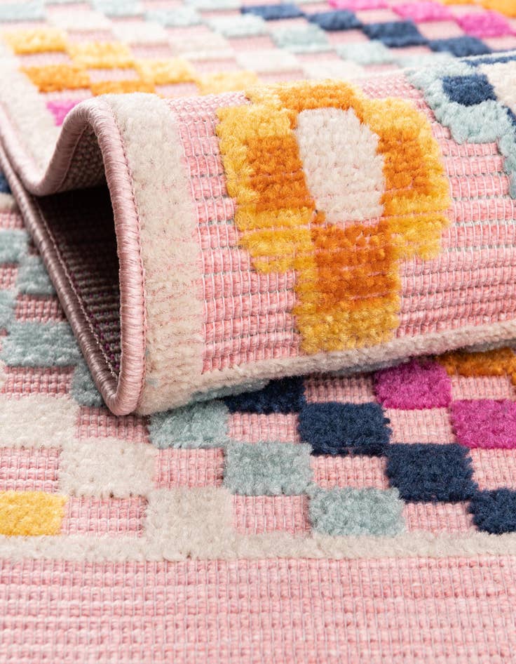 Detail image of  5' x 8'  Washable  Indoor / Outdoor Rug