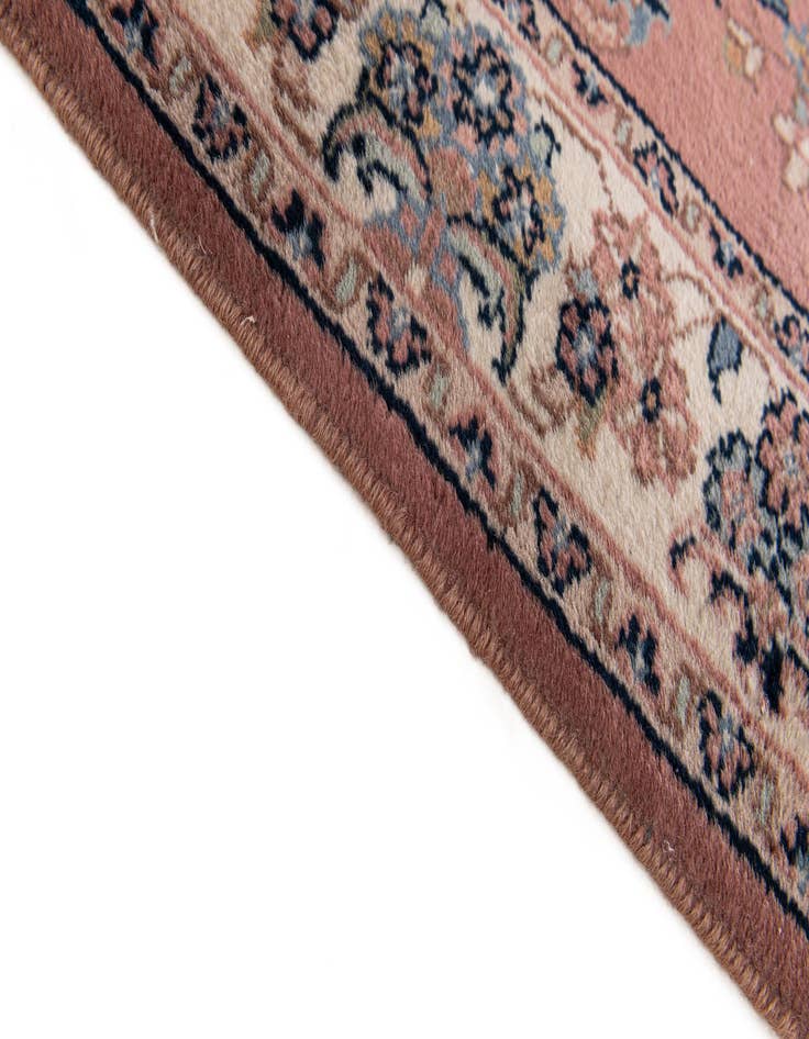 Detail image of  2' 7 x 4' 2  Hand Knotted Sarough Oriental Wool Rug