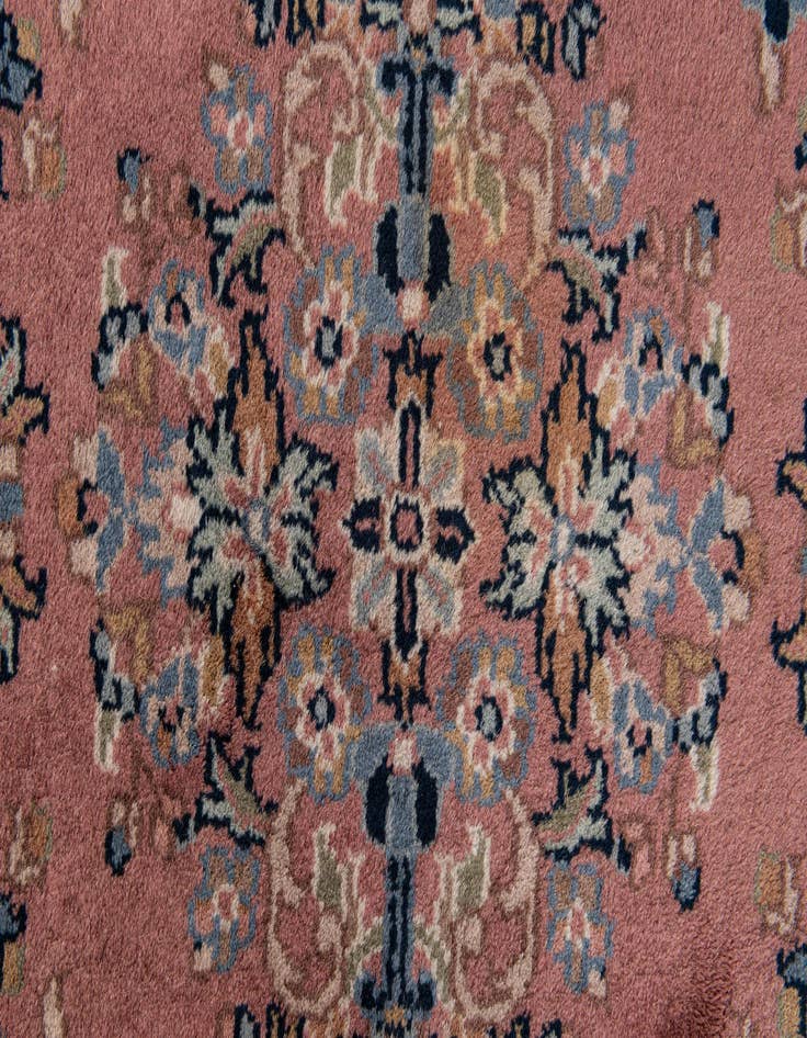 Detail image of  2' 7 x 4' 2  Hand Knotted Sarough Oriental Wool Rug