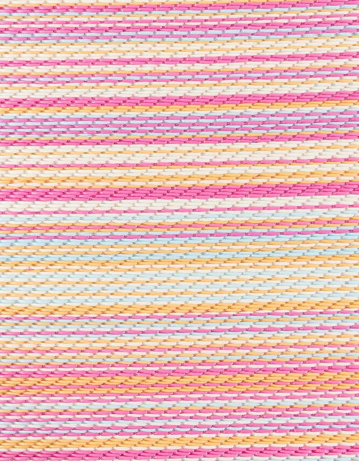 Detail image of  4' x 6'  Washable Vista Breeze Indoor / Outdoor Rug