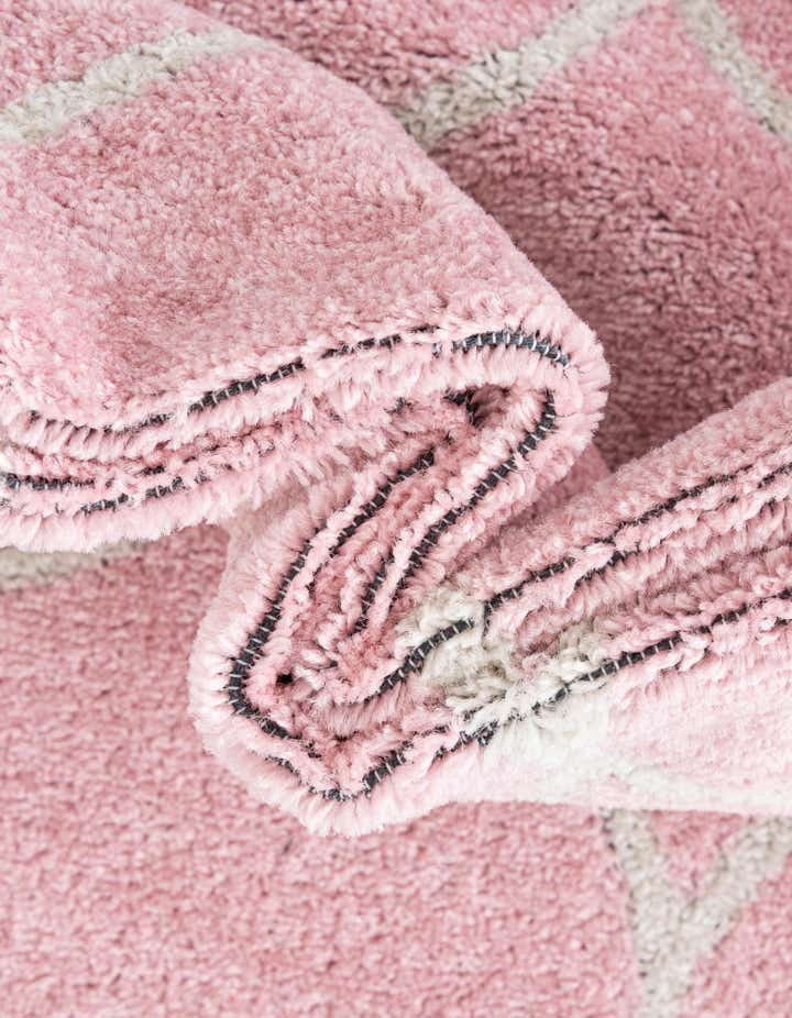 Light Pink 5' x 5' Lattice Frieze Round Rug | Rugs.com