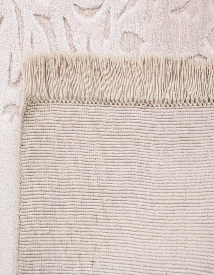 Detail image of  2' 7 x 9' 11  Hand Knotted Darya Wool Runner Rug