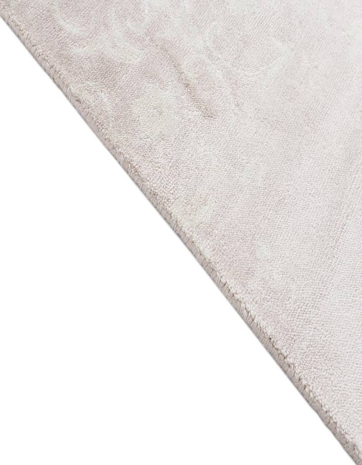 Detail image of  2' 7 x 9' 9  Hand Knotted Darya Wool Runner Rug