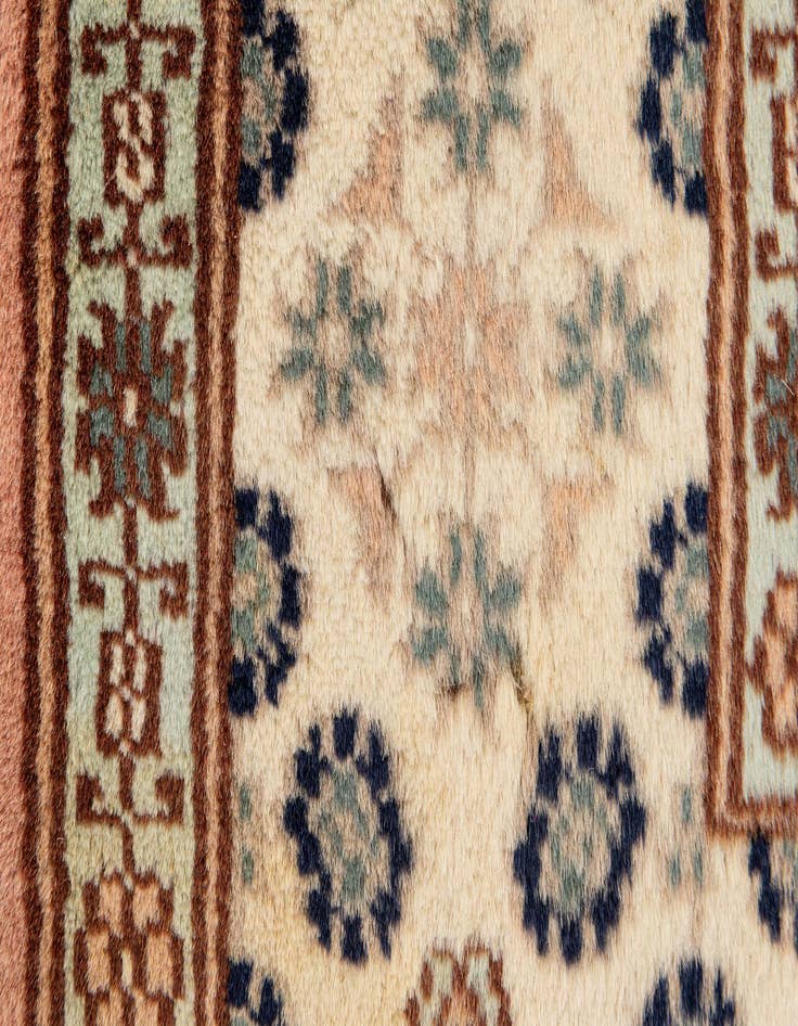 Detail image of  2' 8 x 7' 8  Hand Knotted Lahour Oriental Wool Runner Rug