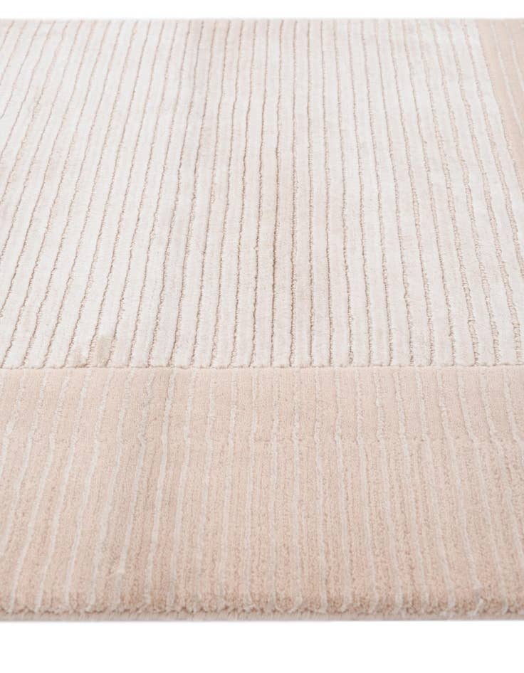 Detail image of  2' 6 x 2' 6  Hand Knotted Darya Wool Square Rug