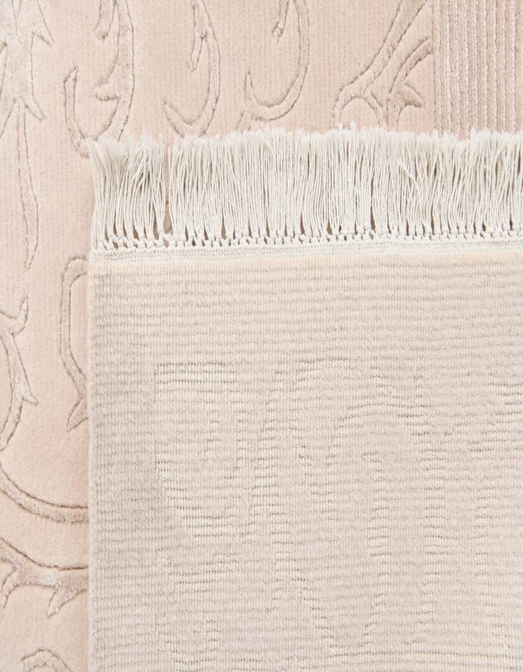 Detail image of  6' 8 x 9' 7  Hand Knotted Darya Wool Rug