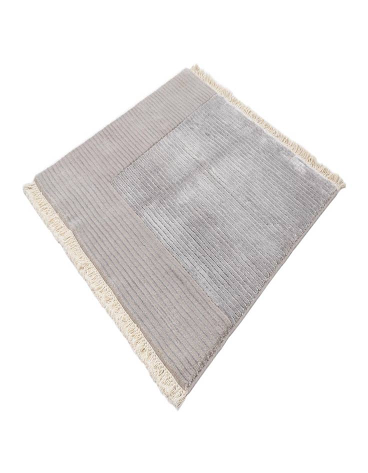 Detail image of  2' 7 x 2' 7  Hand Knotted Darya Wool Square Rug