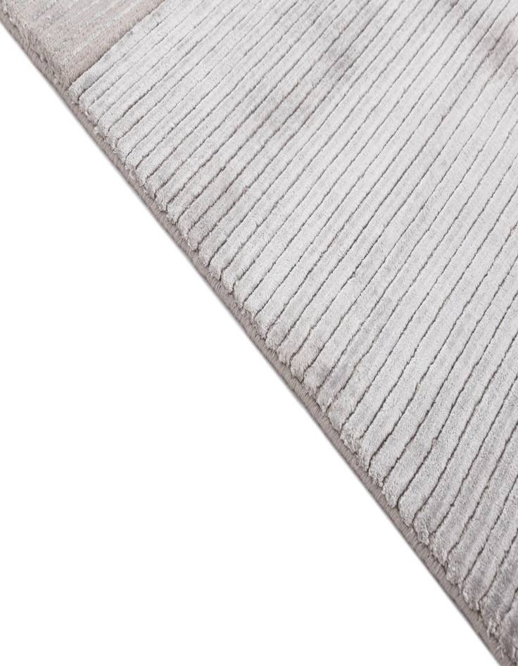 Detail image of  2' 7 x 2' 7  Hand Knotted Darya Wool Square Rug