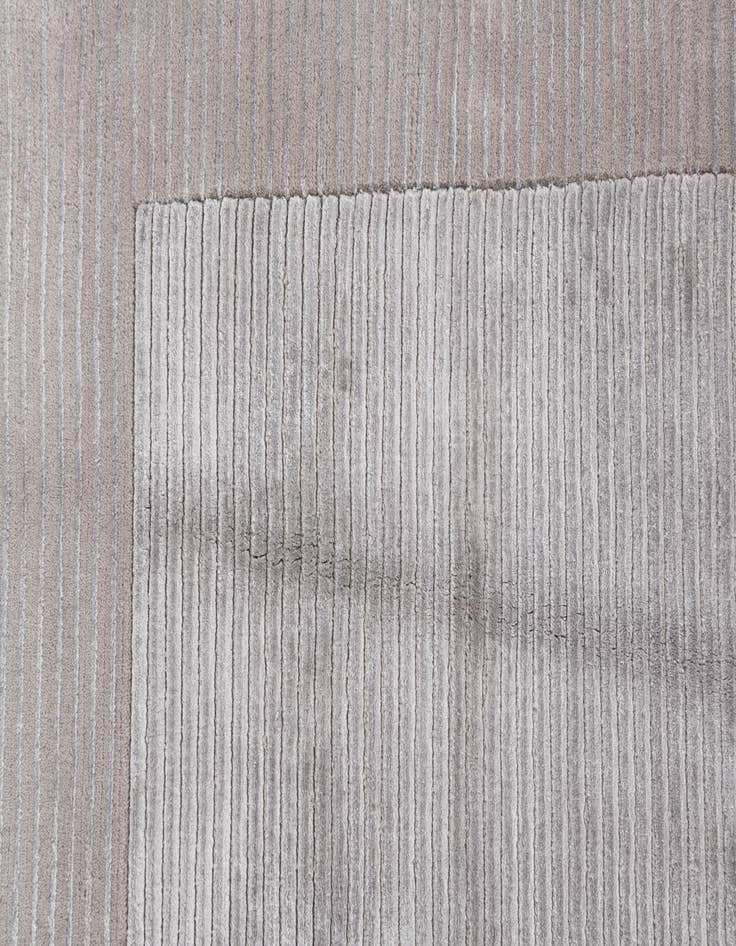 Detail image of  2' 7 x 2' 7  Hand Knotted Darya Wool Square Rug