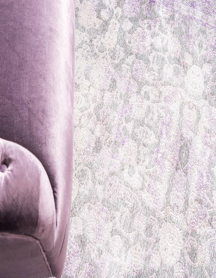 Detail image of  3' 3 x 5' 3 Modern Classical Rug