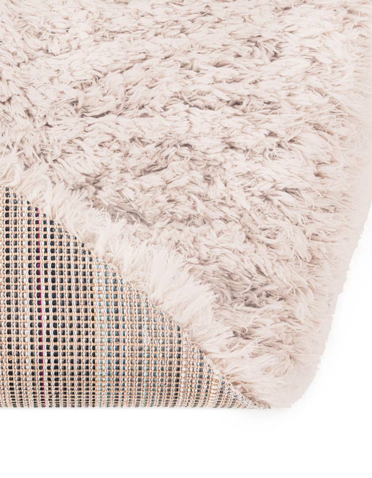 Detail image of  5' 6 x 8' Infinity Shag Oval Rug