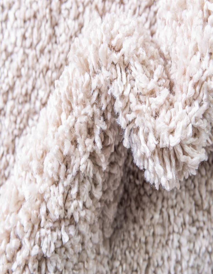 Detail image of  7' x 10' Zermatt Shag Rug
