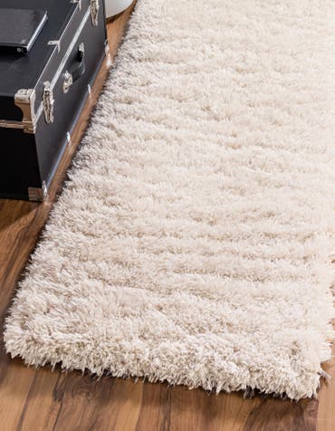  2' x 6' 5 Infinity Shag Runner Rug