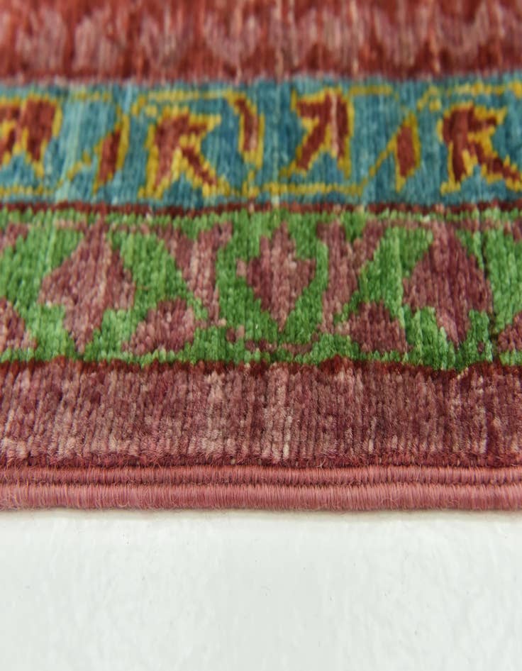 Detail image of  6' 11 x 9' 11  Hand Knotted Mamluk Ziegler Rug