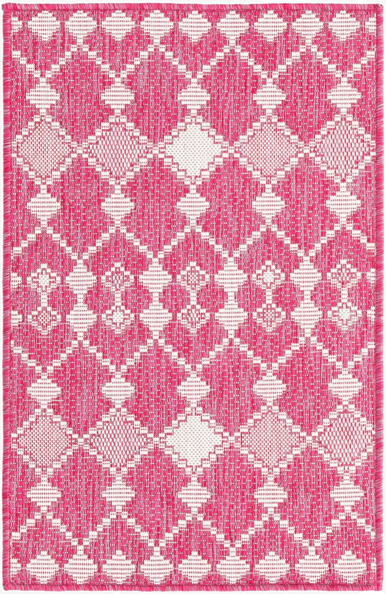 Primary image  2' x 3'  Washable Lattice Indoor / Outdoor Rug