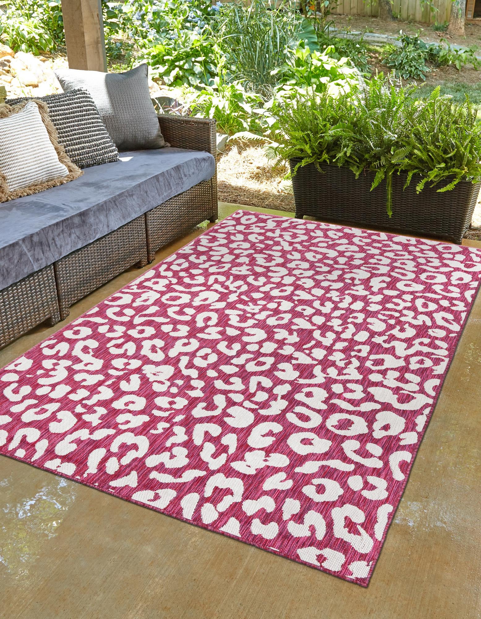 Magenta 5' 3 x 7' 10 Safari Outdoor Rug | Rugs.com