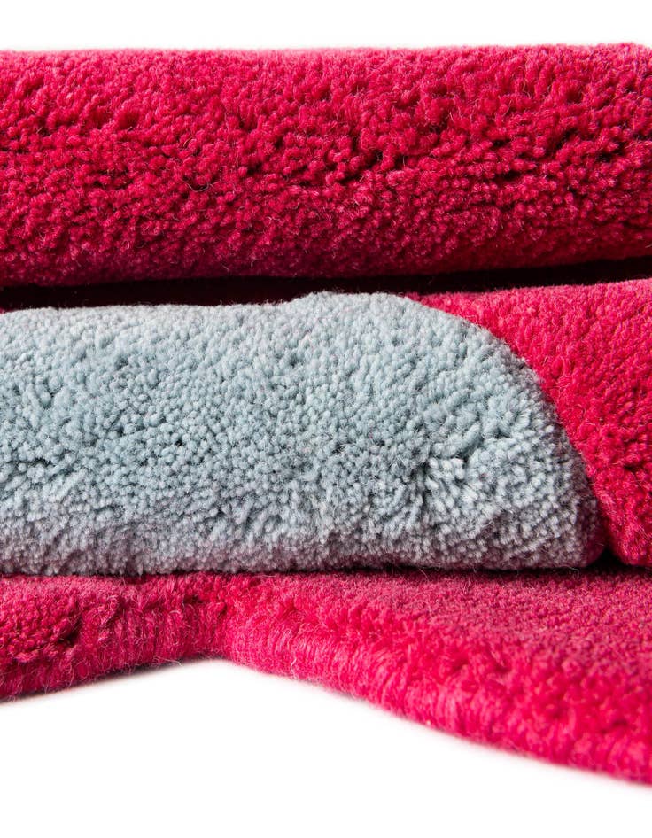 Detail image of  2' 2 x 2' 2 Happy Rugs Funky Flower Wool Round