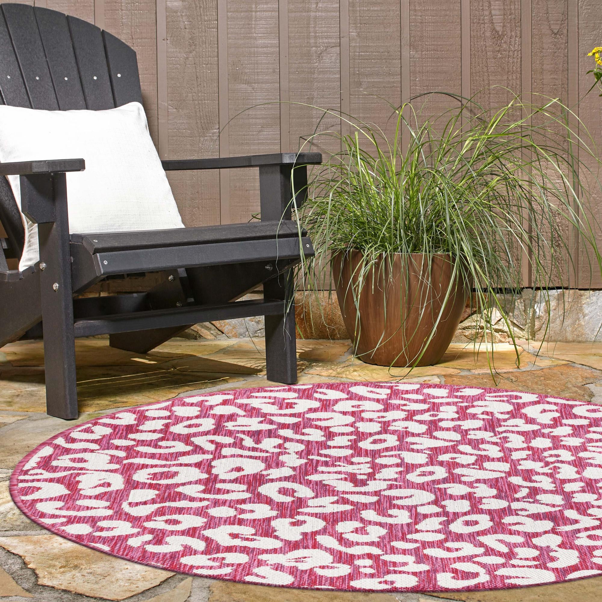 Magenta 3' x 3' Safari Indoor / Outdoor Round Rug | Rugs.com