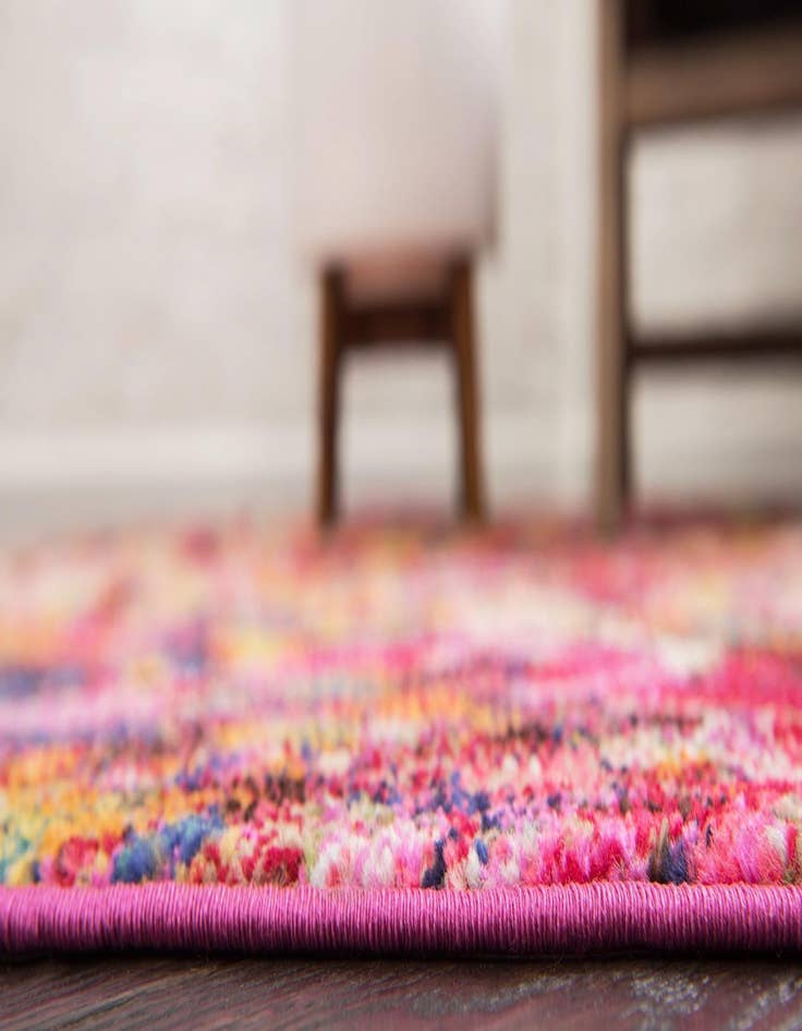 Detail image of  6' x 6'  Washable Theia Round Rug