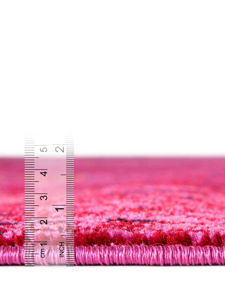 Detail image of  2' 7 x 10'  Washable Fleur Runner Rug