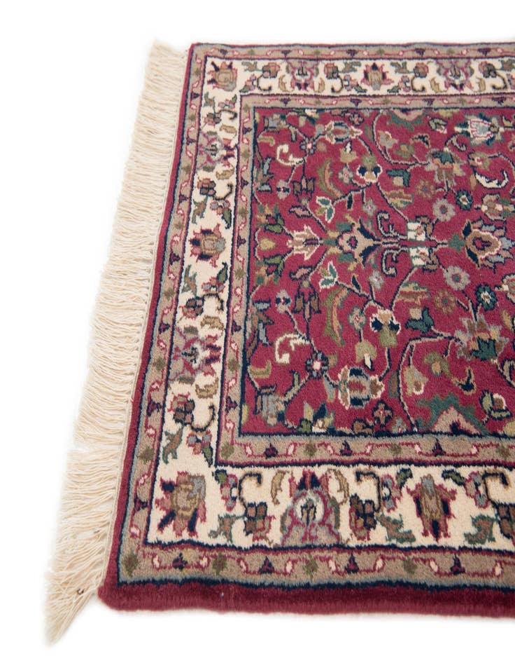 Detail image of  2' 7 x 11' 2 Isfahan Wool Runner Rug