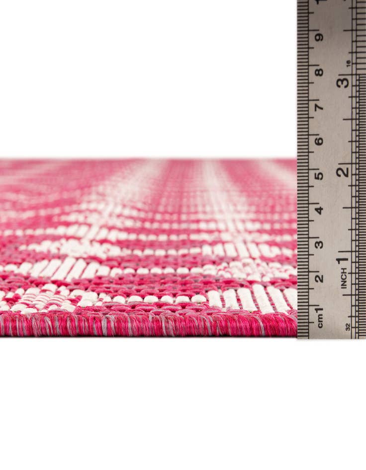 Detail image of  2' x 6'  Washable Lattice Indoor / Outdoor Runner Rug