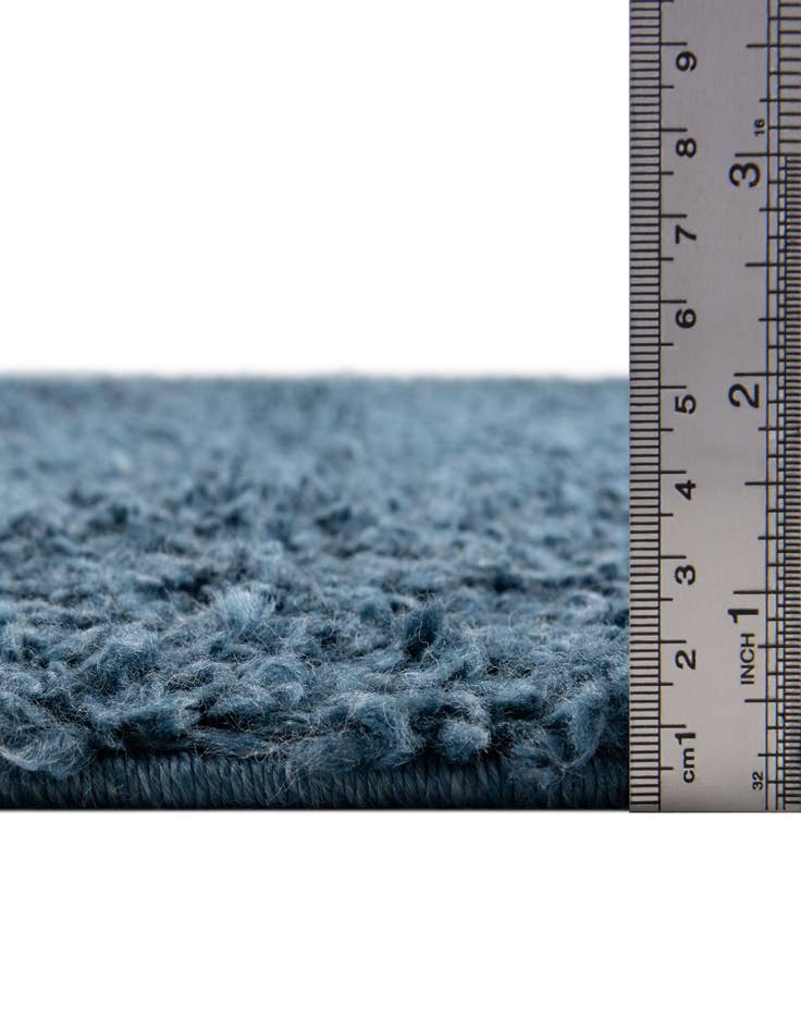 Detail image of  3' 3 x 3' 3 Zermatt Shag Round Rug