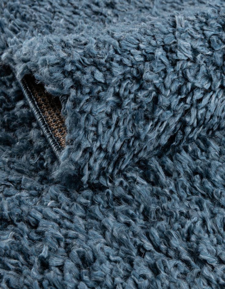 Detail image of  3' 3 x 3' 3 Zermatt Shag Round Rug