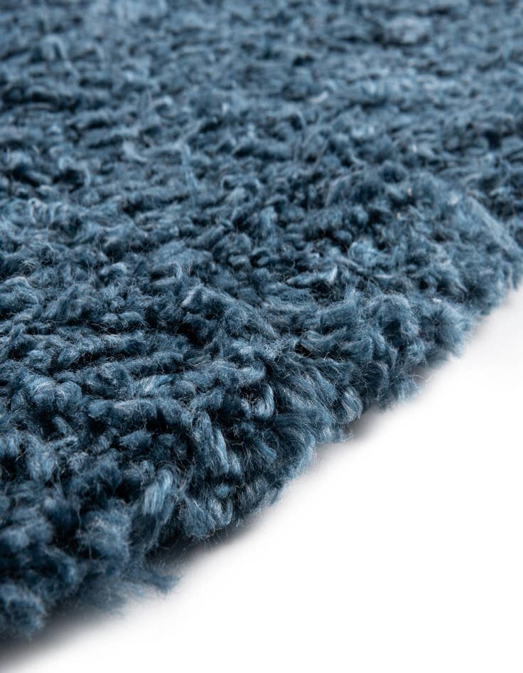 Detail image of  3' 3 x 3' 3 Zermatt Shag Round Rug