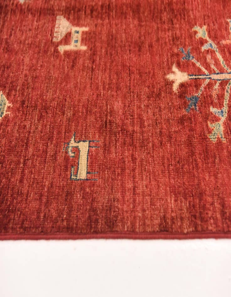 Detail image of  7' x 9' 6  Hand Knotted Ariana Ziegler Rug